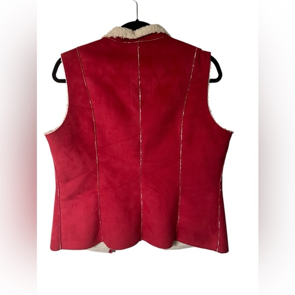 Women’s Chicos Red Sherpa lined vest size 1- medium - Picture 2 of 6
